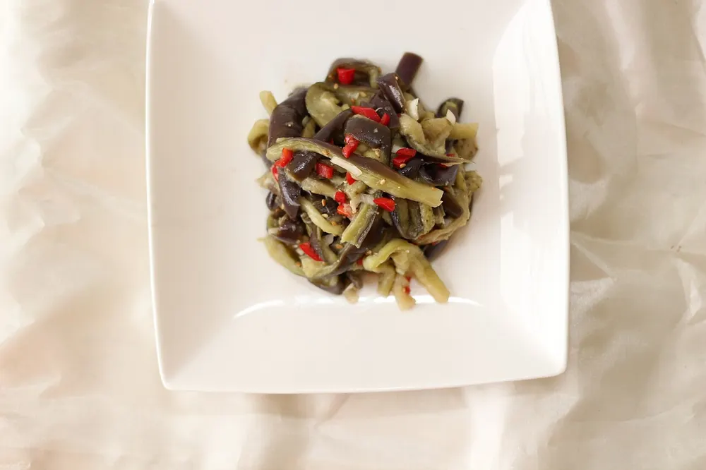 Gaji-bokkeum — stir-fried aubergine with chili