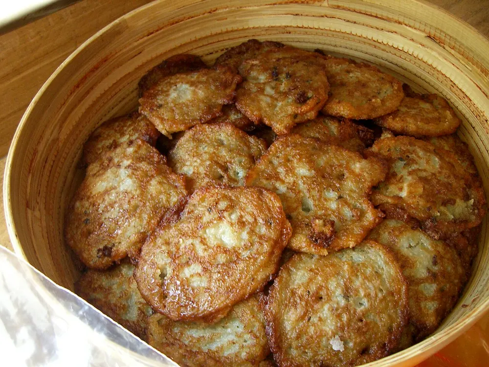 Placki ziemniaczane — crisp Polish potato pancakes
