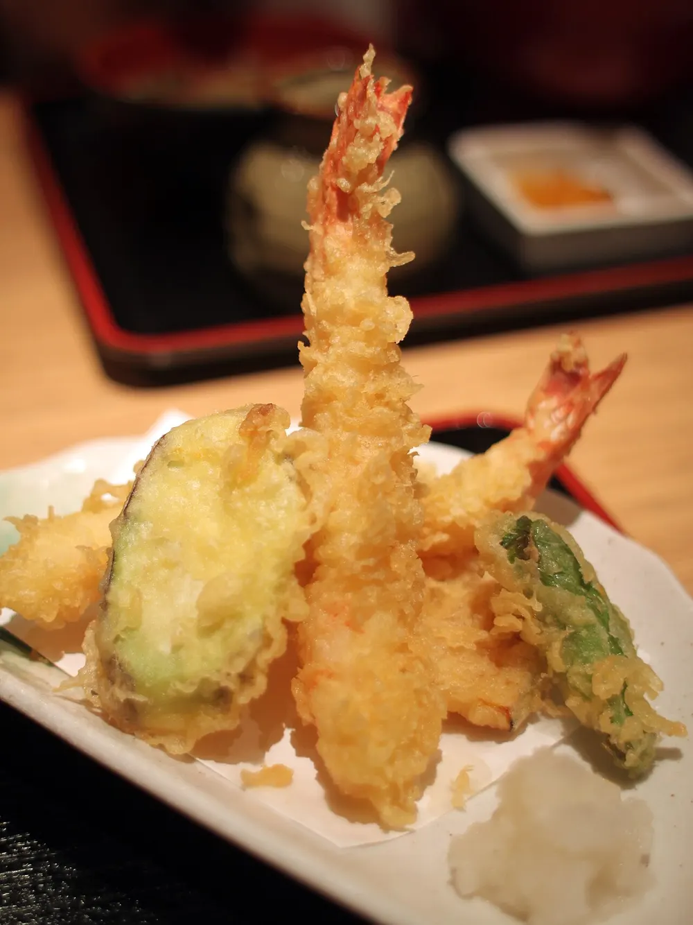 A plate of mixed prawn and vegetable tempura